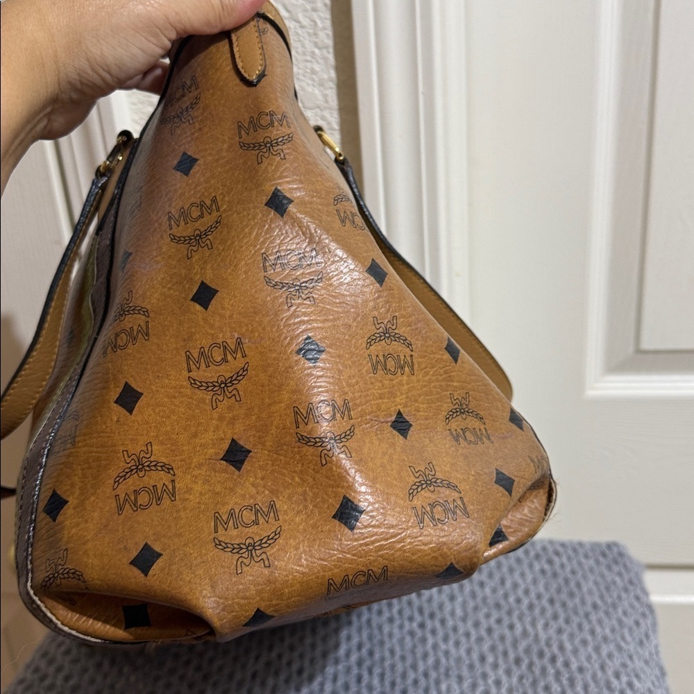 MCM Tan and Olive Tote Bag - Picture 4 of 10